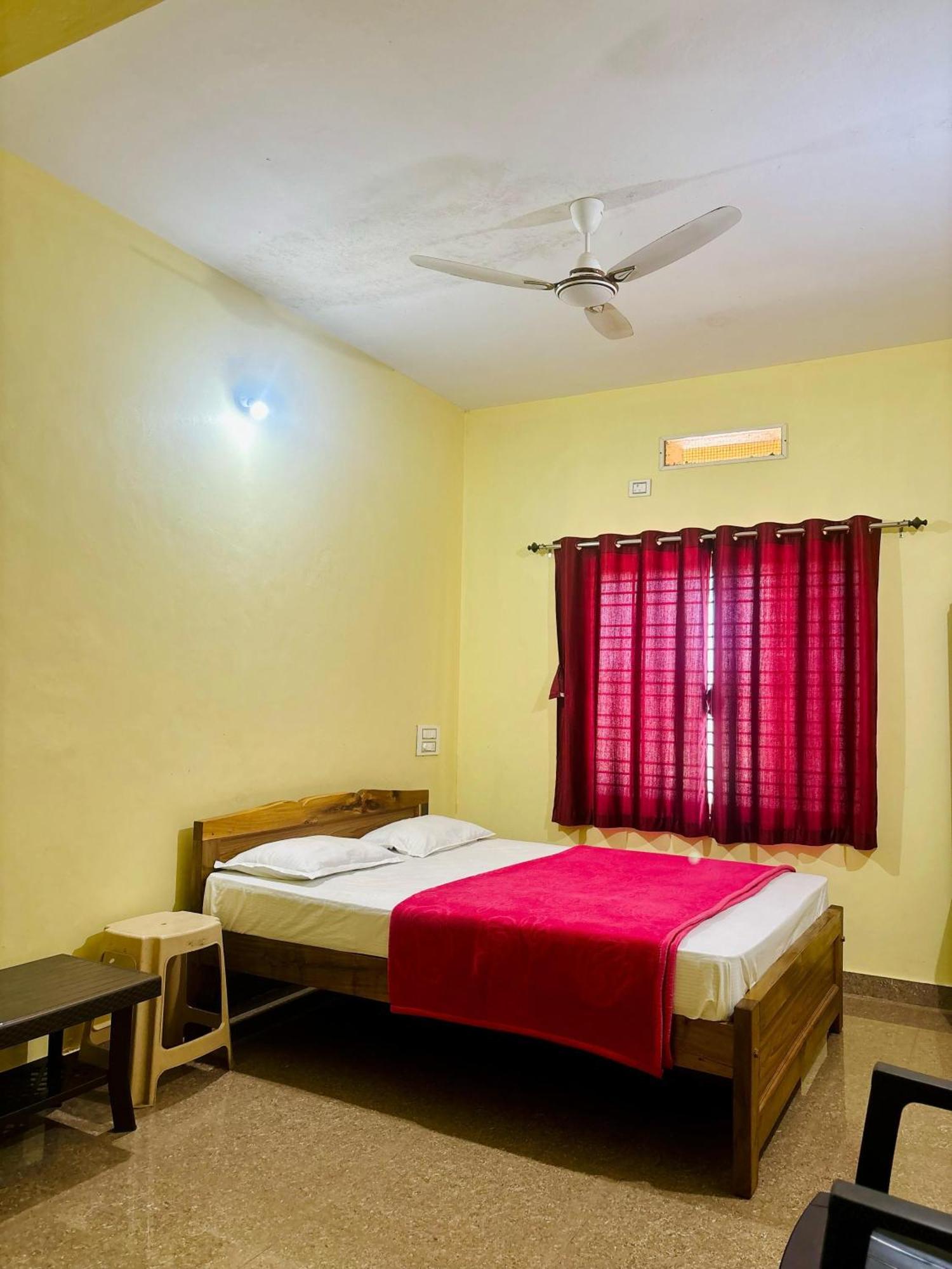 Mungaru Homestay, Talaguppa Sagar  Exterior photo